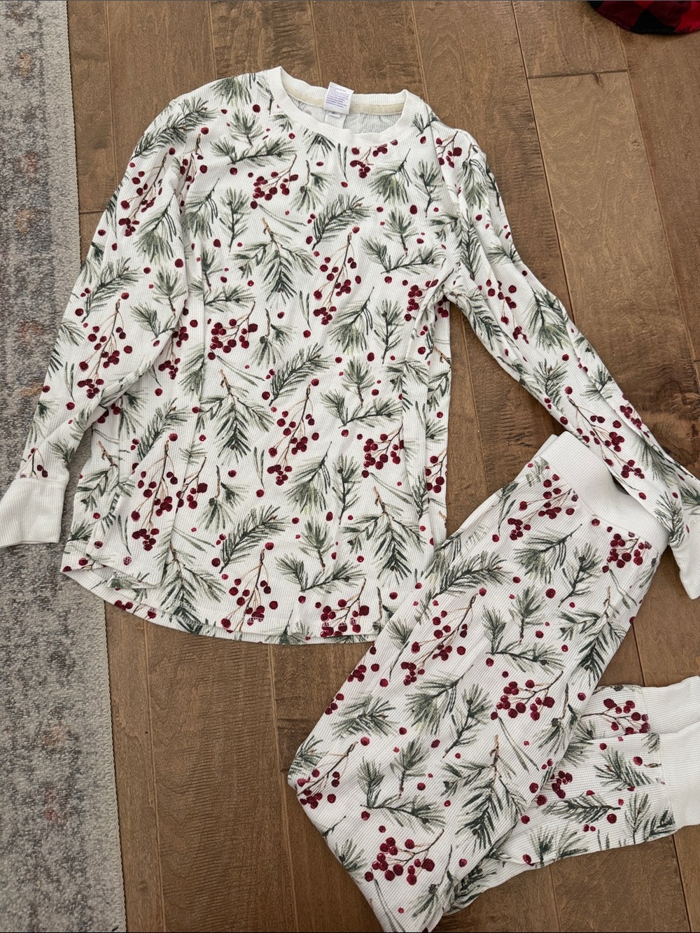 Women’s Holiday Print Thermal Pajama Set - White with Green & Red